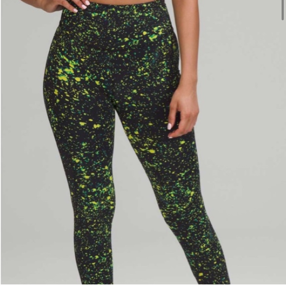 🇨🇦 Lululemon Base Pace HR running tight 28"
Sparks Fly Multi